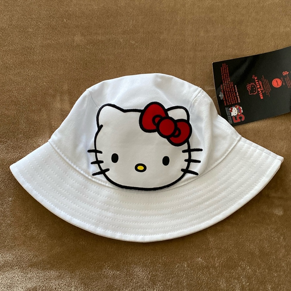 Hello Kitty bucket hat
